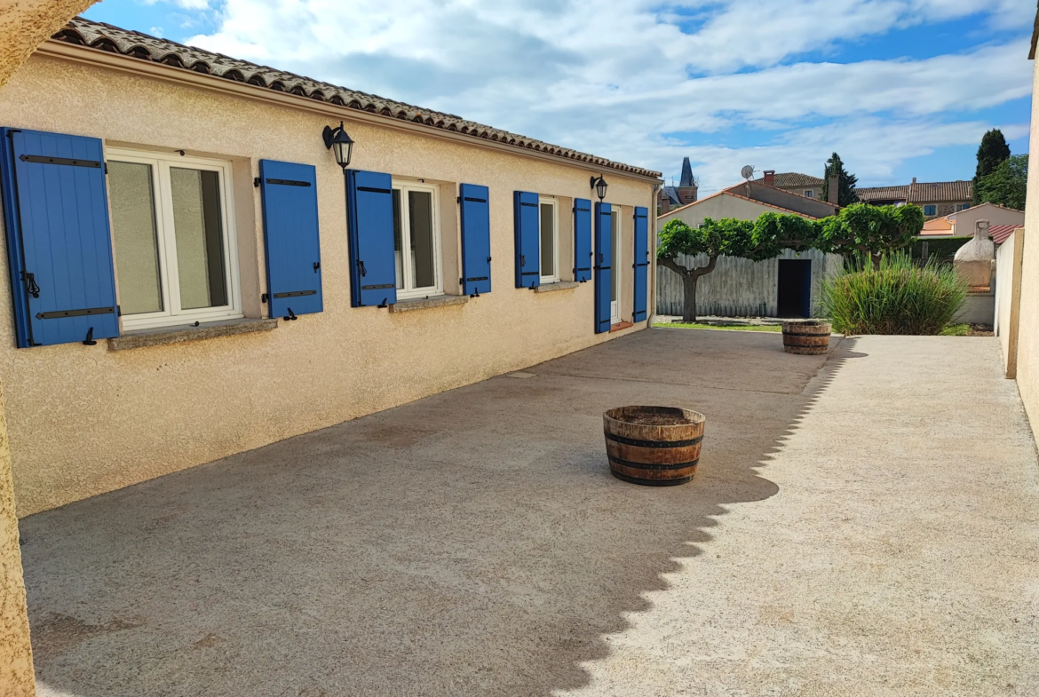 Villa avec piscine à Paraza près de Narbonne à vendre 