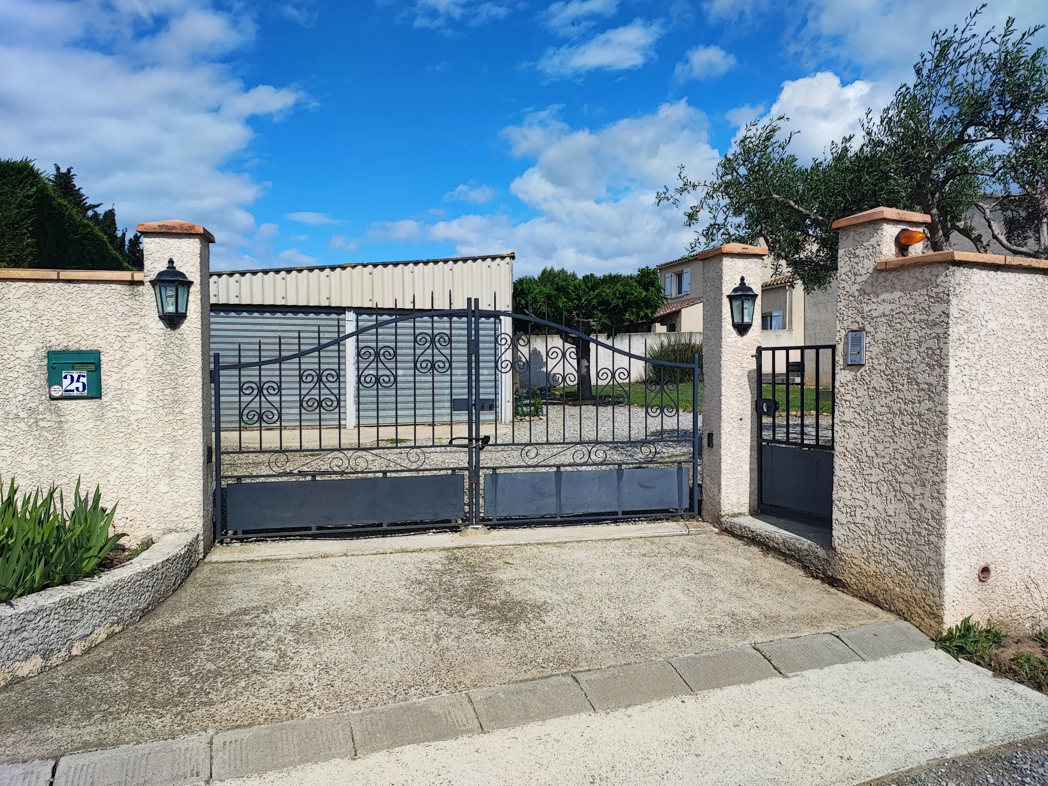 Villa avec piscine à Paraza près de Narbonne à vendre 