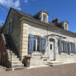 Maison ancienne entièrement restaurée à Urzy - 188 000 €