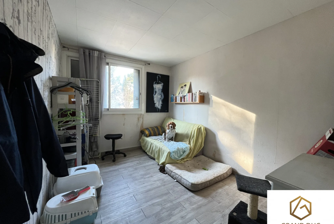 Appartement T3 lumineux de 67 m² avec balcon à vendre à Marseille 