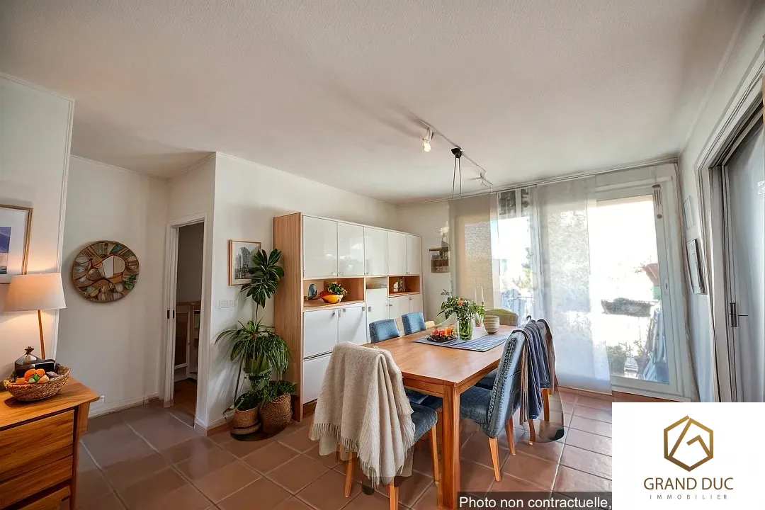 Appartement T3 lumineux de 67 m² avec balcon à vendre à Marseille 