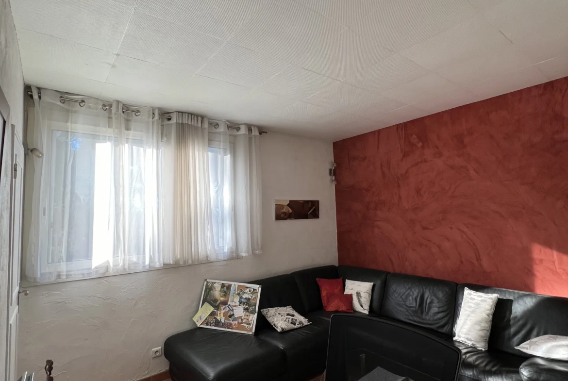 Appartement T3 lumineux de 67 m² avec balcon à vendre à Marseille 