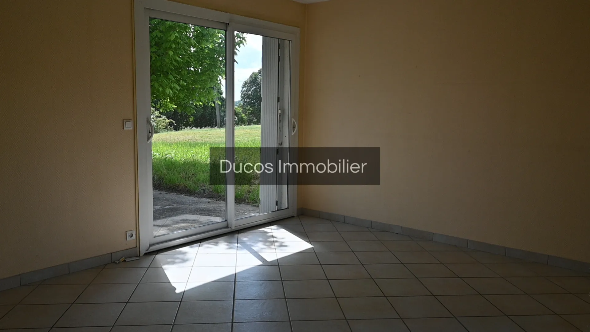 Maison accessible à Lamothe-Landerron, 132500 € 