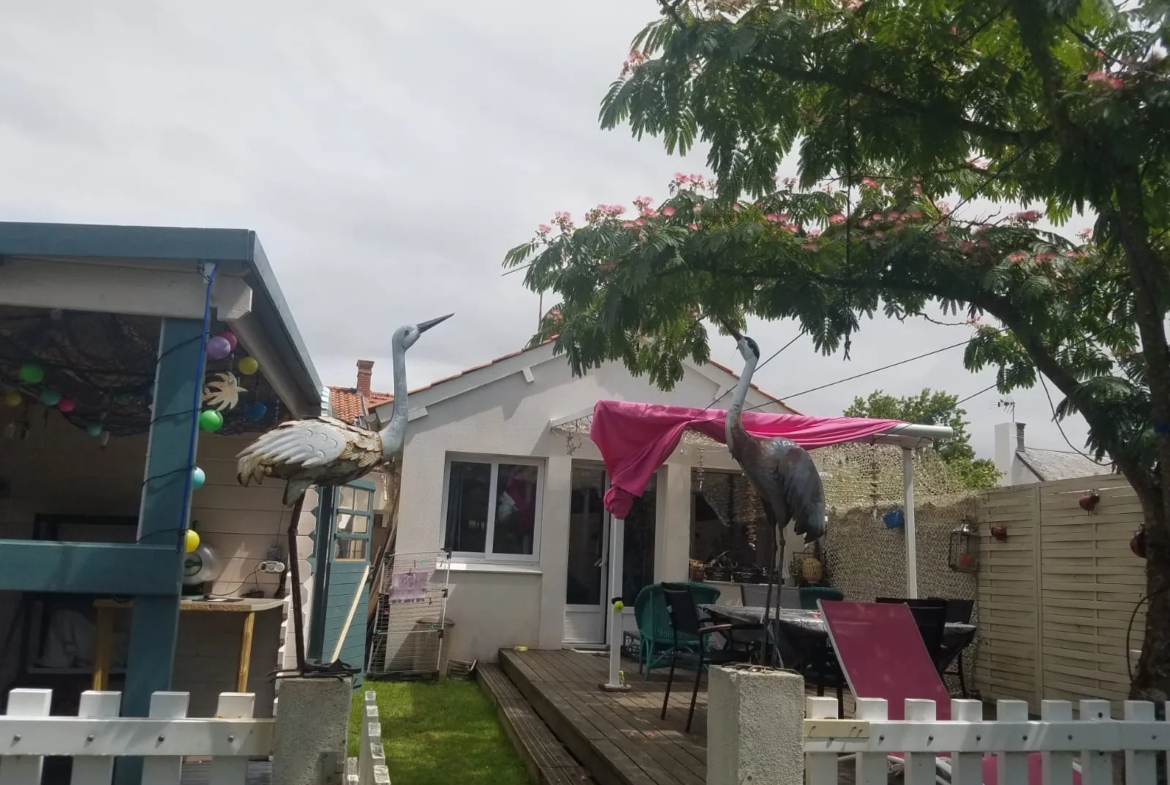 Maison de 87,33 m2 à Le Perrier avec terrasse et jardin 