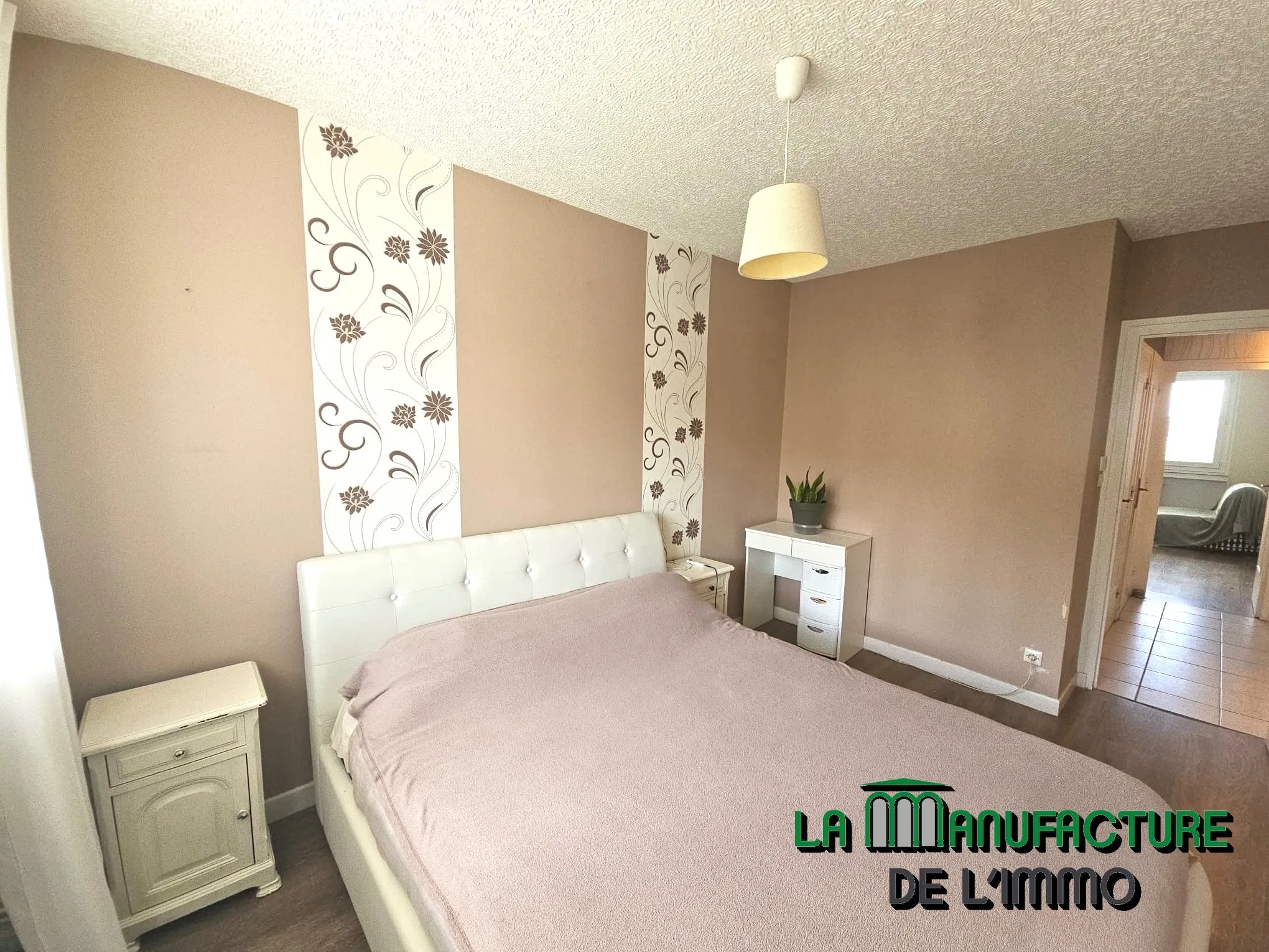 Appartement F3 traversant avec deux balcons à Saint-Étienne - Monthieu 