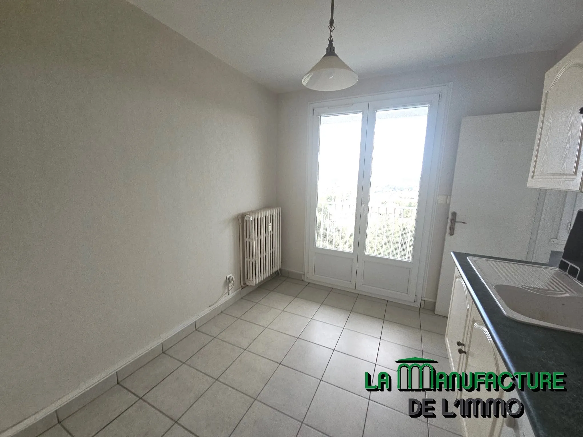 Appartement F3 traversant avec deux balcons à Saint-Étienne - Monthieu 