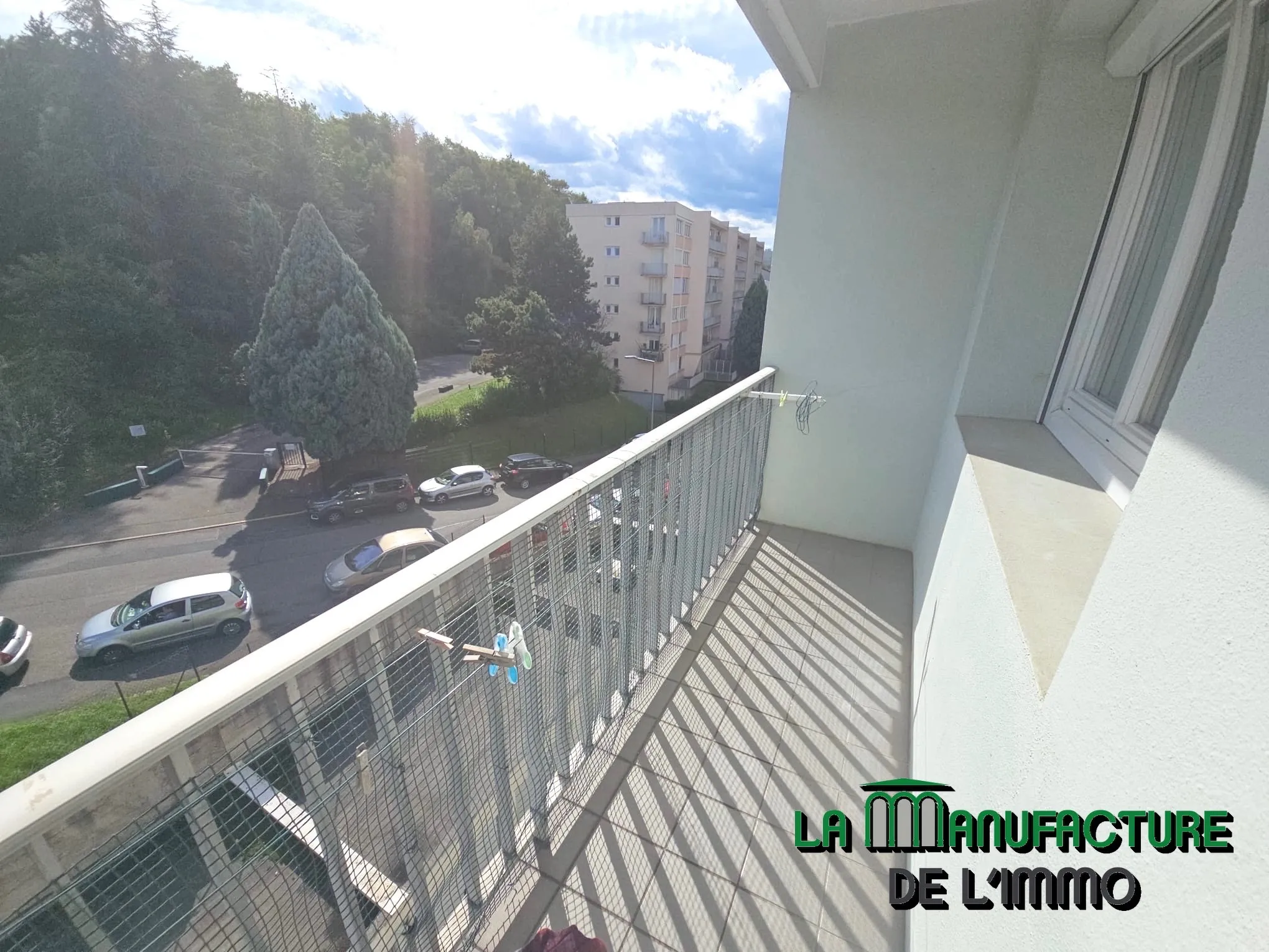 Appartement F3 traversant avec deux balcons à Saint-Étienne - Monthieu 