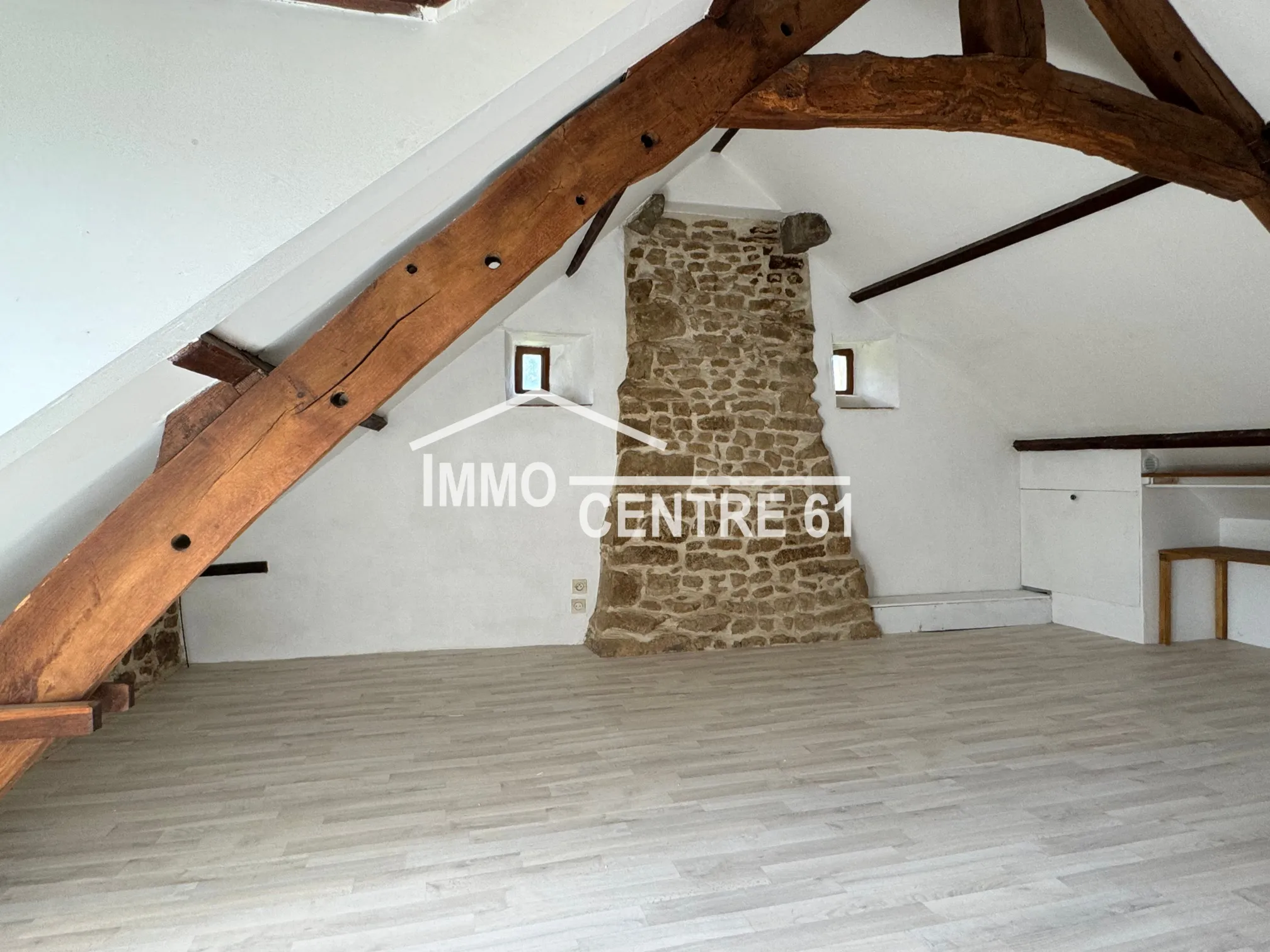 Maison de campagne à Carrouges sur 1725 m² de terrain 