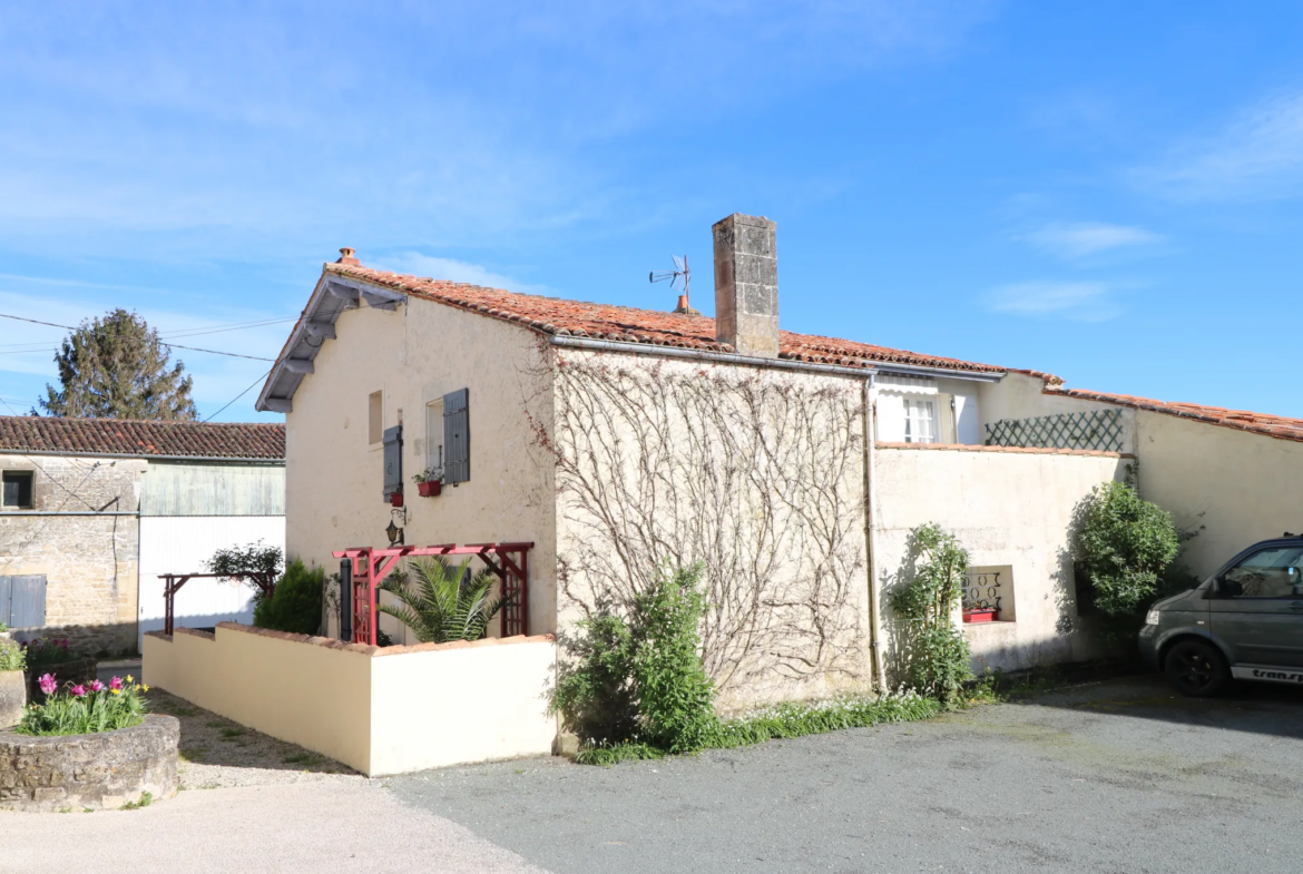 Maison 6 pièces 168 m² avec garage à Archingeay 