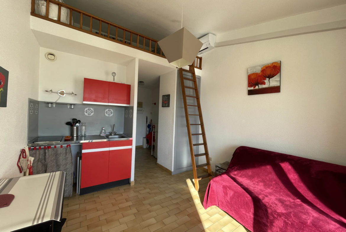 Studio cabine + mezzanine avec vue dégagée et parking au Cap d'Agde 