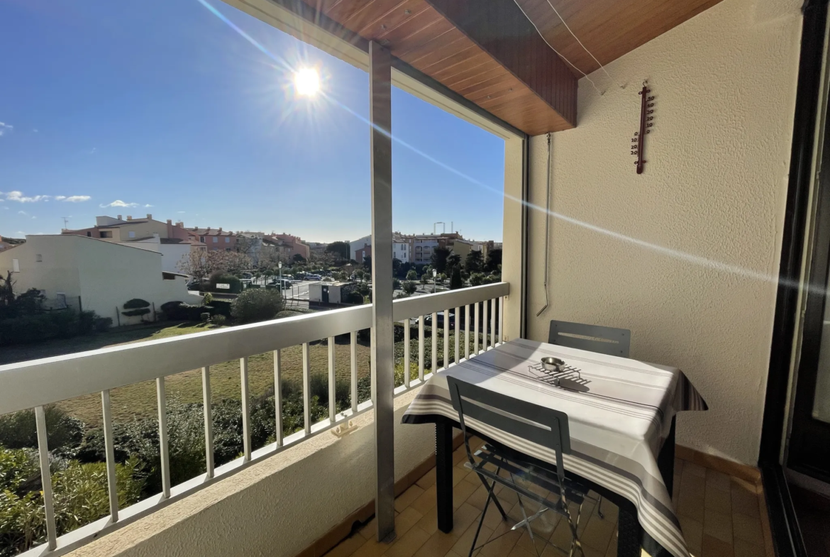 Studio cabine + mezzanine avec vue dégagée et parking au Cap d'Agde 