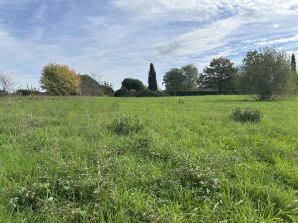 Terrain à bâtir à vendre à Donzenac en Corrèze