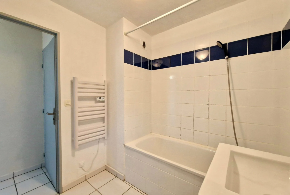 À vendre : Appartement T2 de 47 m² à Cambo les Bains avec terrasse 