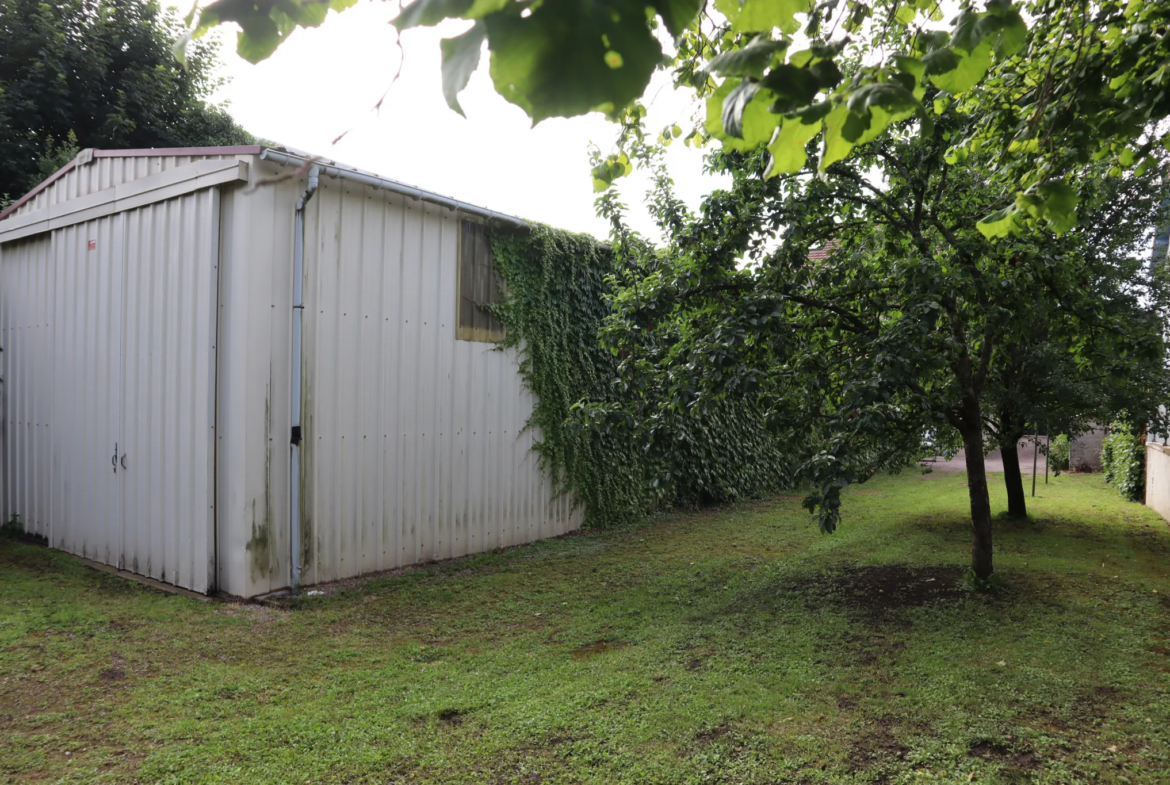 Maison avec deux appartements à vendre à Autun 