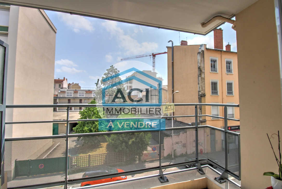 Appartement T2 à Lyon, 31,94 m² avec balcon 