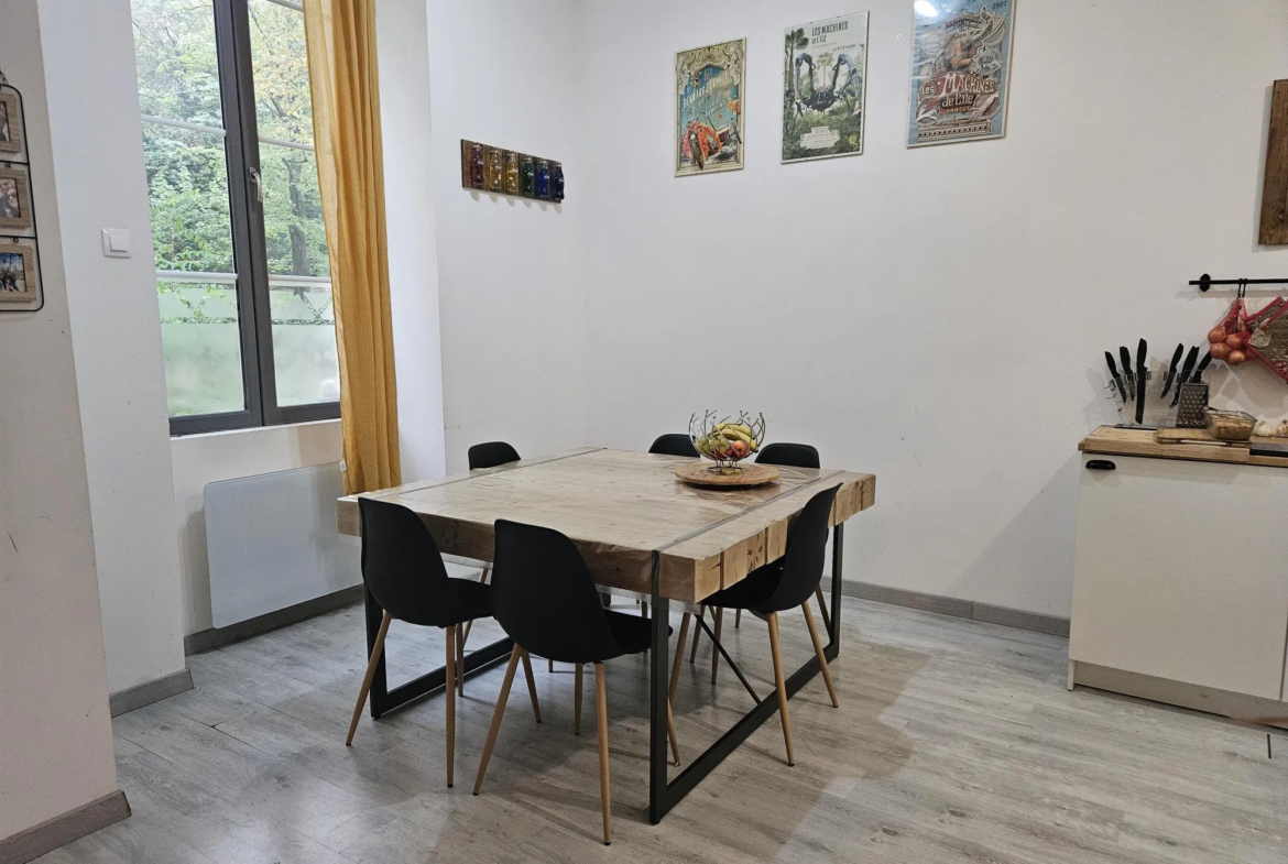 Charmant appartement de 93 m² à Bollène au cœur d'un parc 