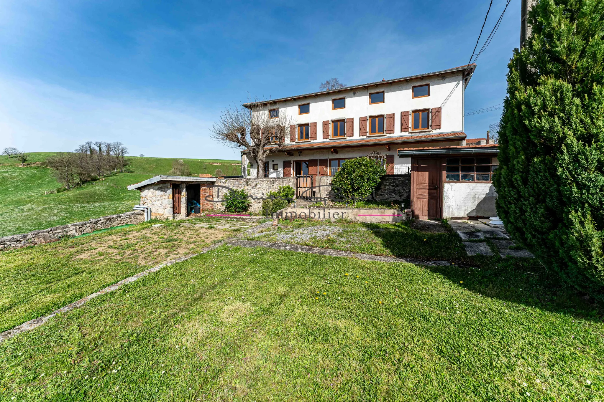 Grande maison avec terrain à Amplepuis 