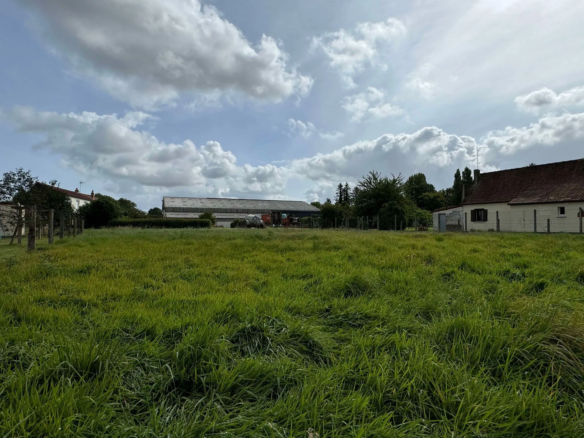 Terrain à bâtir non viabilisé à Crécy en Ponthieu, 1031 m² 