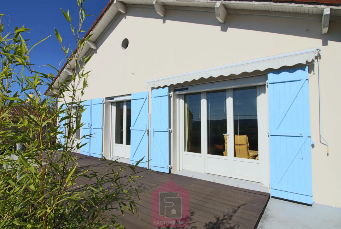 Maison rénovée avec deux appartements indépendants à Puy l'Évêque 