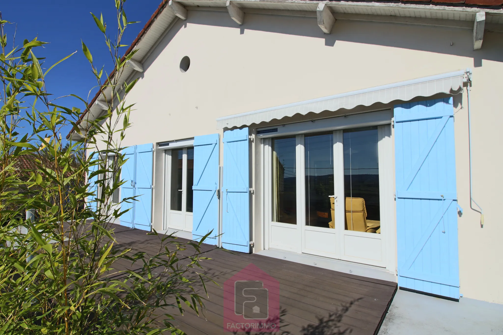 Maison rénovée avec deux appartements indépendants à Puy l'Évêque 