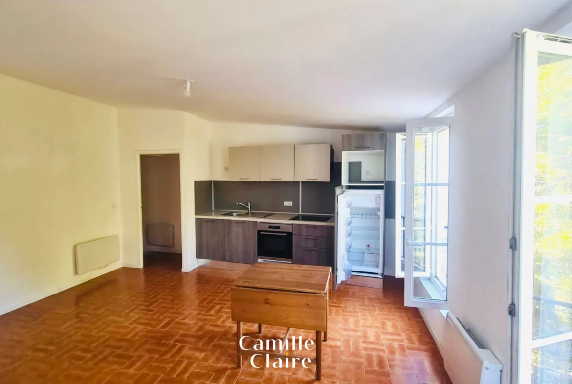 Appartement T4 rénové en exclusivité au centre-ville de Gardanne 