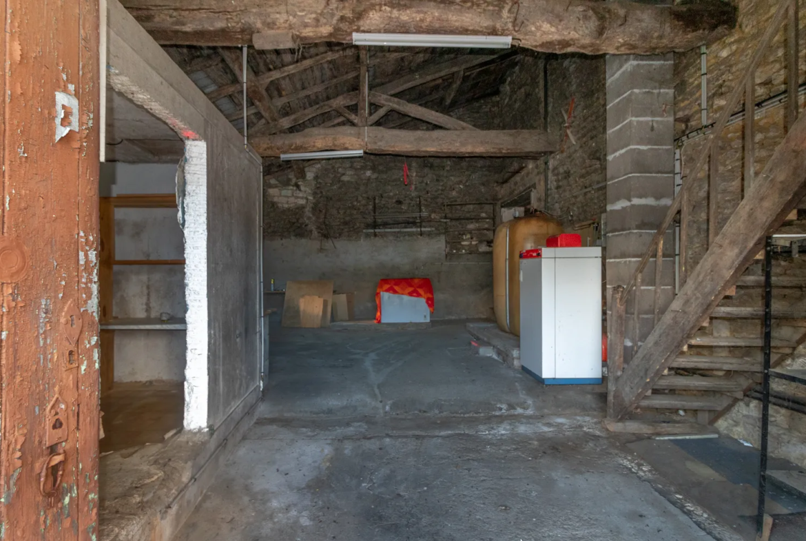 Maison charentaise 2 chambres avec dépendances à Fontcouverte 