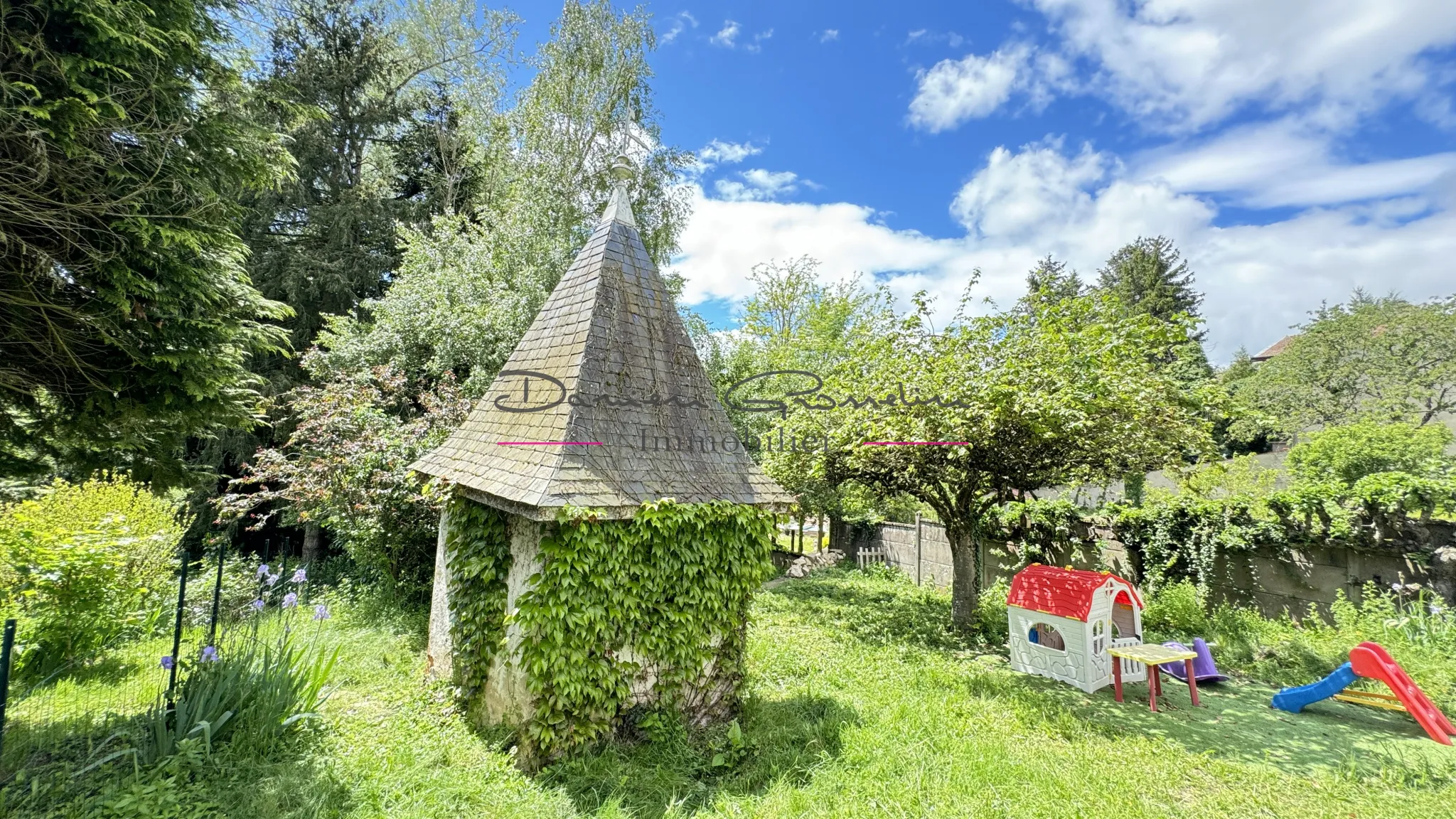 Maison en Pierre de 155 m² à Amplepuis - Idéale pour Famille 