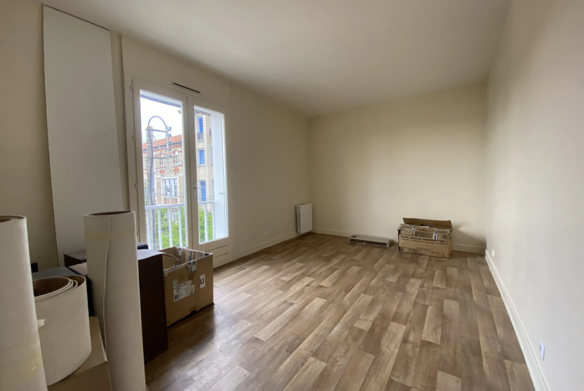 Appartement 3 pièces avec balcon en résidence sécurisée - Vierzon 