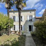 Maison à Bour Charente : Confort et Cadre Paisible