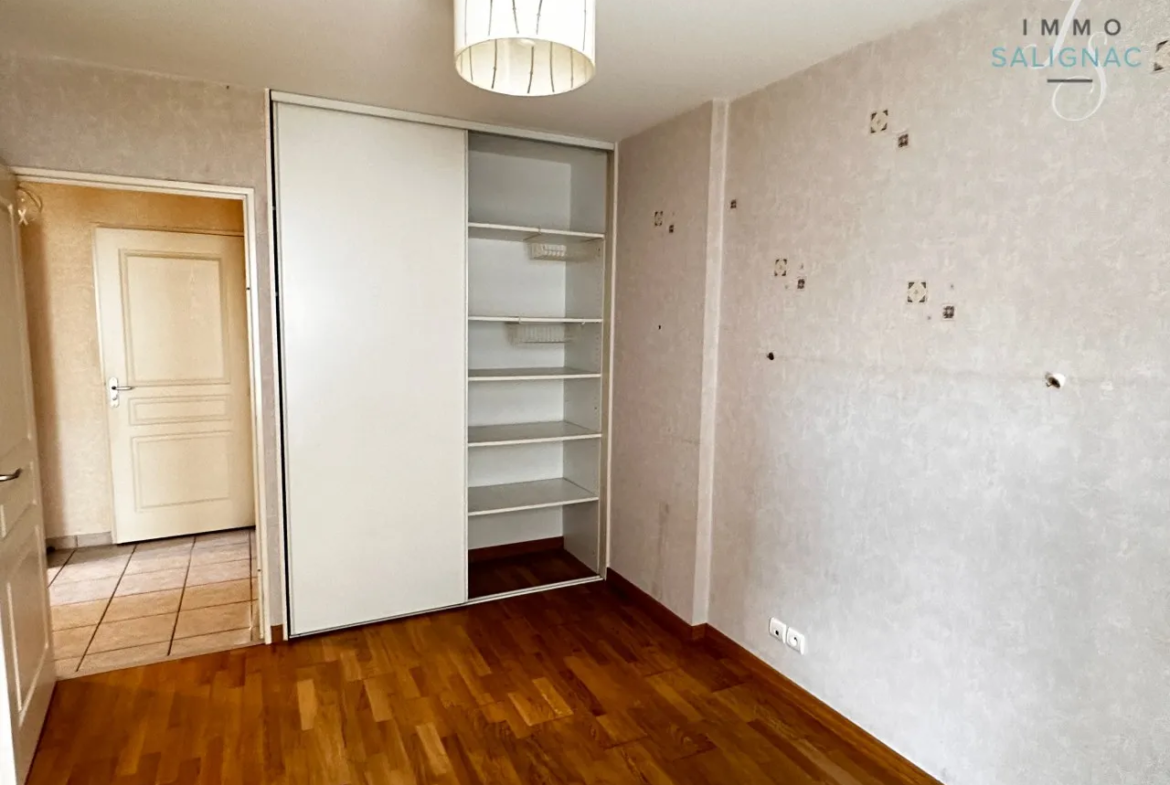 Appartement T3 moderne de 65 m² avec terrasse à Péronnas 