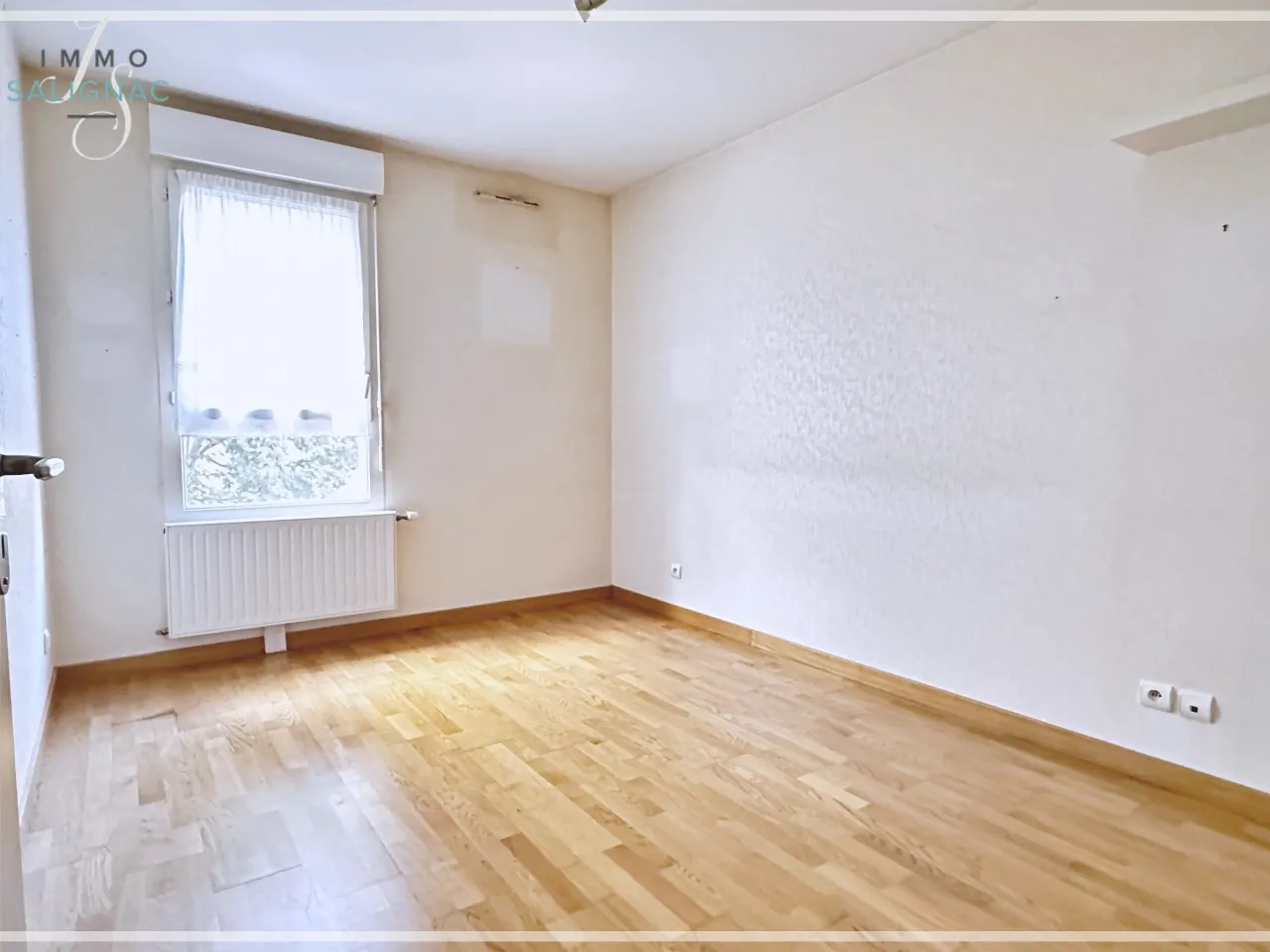 Appartement T3 moderne de 65 m² avec terrasse à Péronnas 