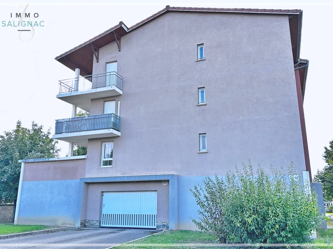 Appartement T3 moderne de 65 m² avec terrasse à Péronnas 