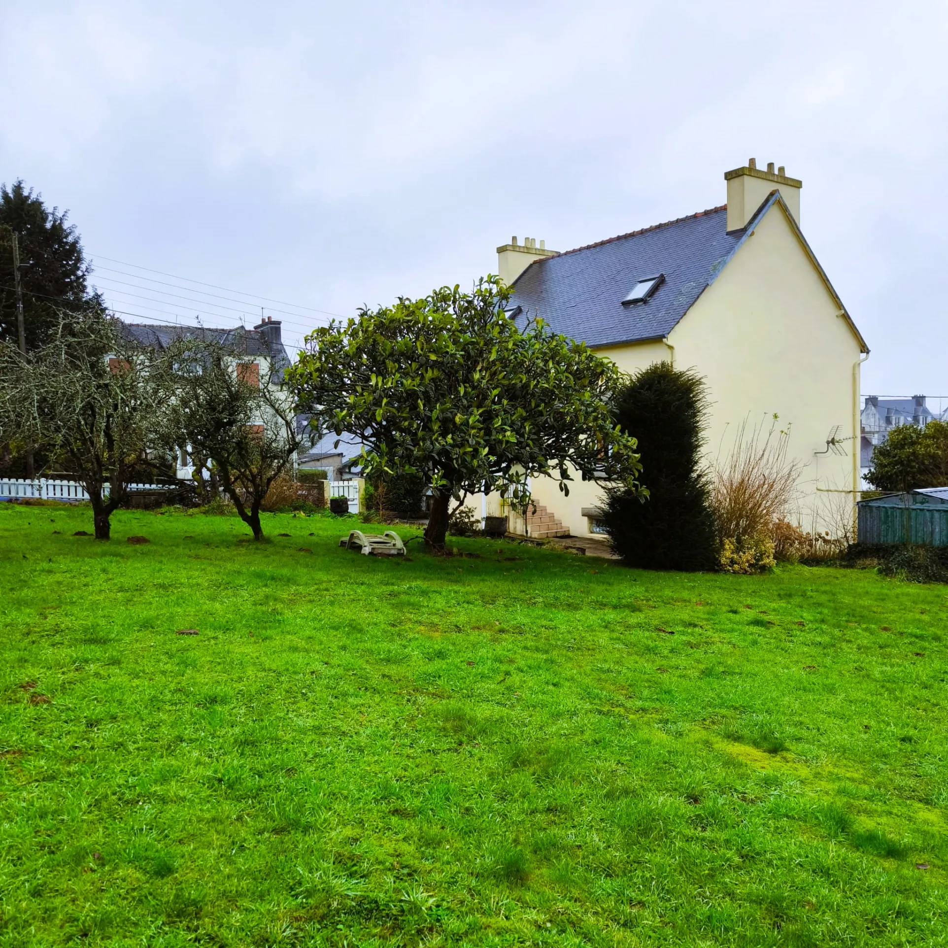 Maison familiale à Châteauneuf-Du-Faou avec jardin 