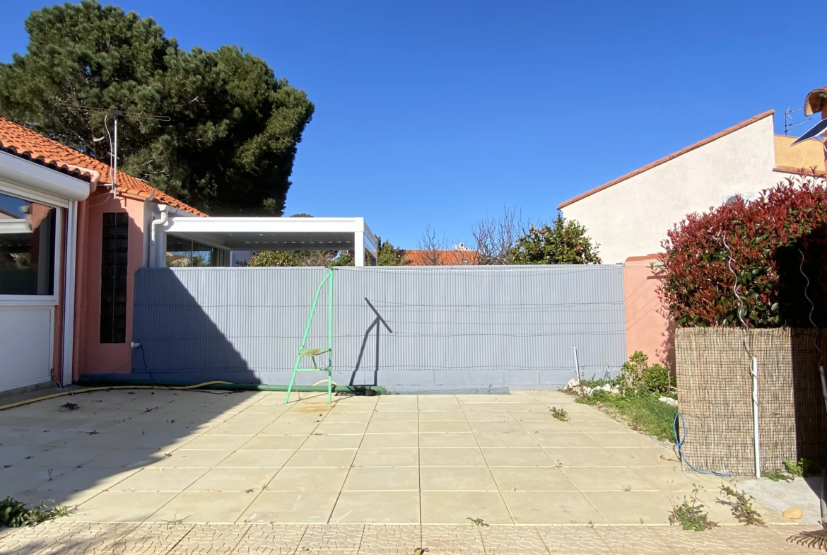 Villa 2 faces avec jardin et garage à Bompas, proche de Perpignan 