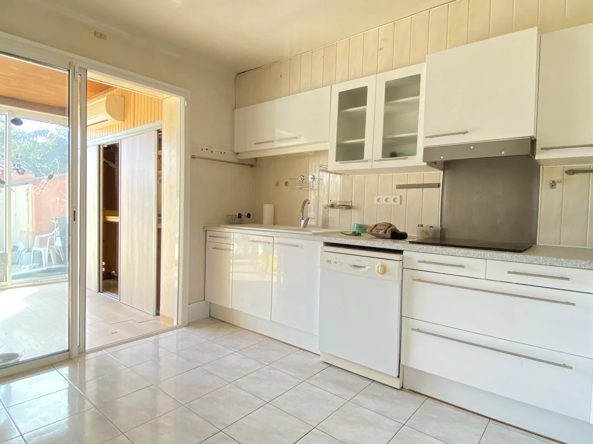 Villa 2 faces avec jardin et garage à Bompas, proche de Perpignan 