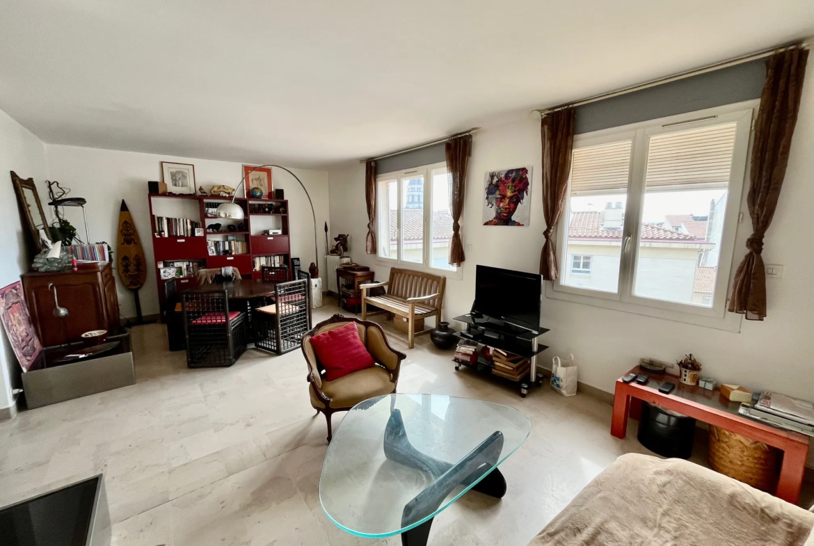 Appartement de type 3 en vente à Nîmes avec garage et cave 