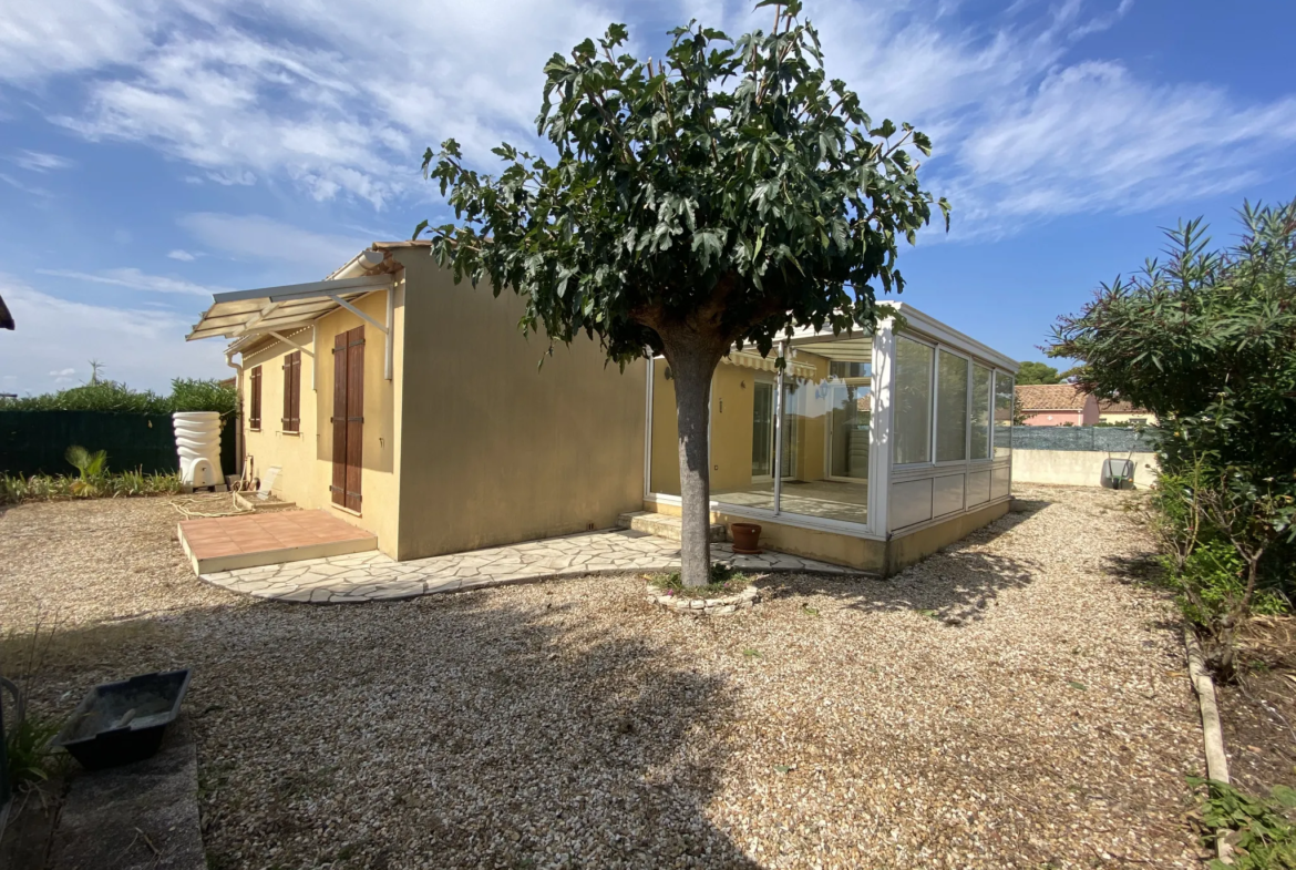 À vendre : Maison de plain-pied avec 3 chambres et garage à Vias 