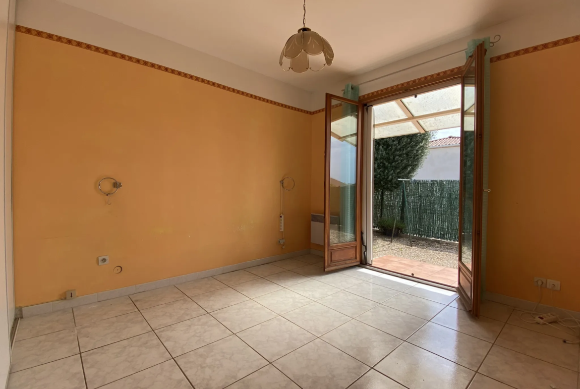 À vendre : Maison de plain-pied avec 3 chambres et garage à Vias 