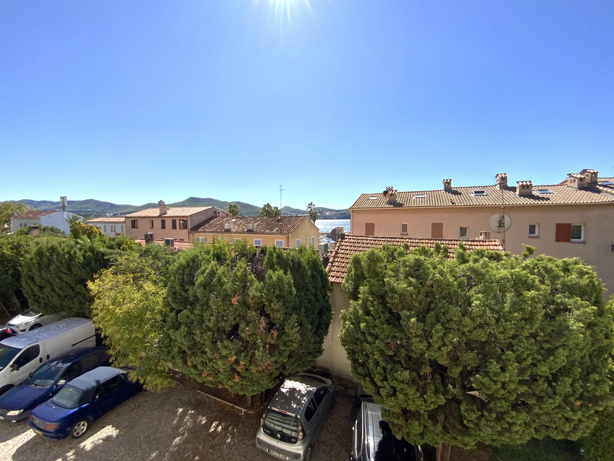 Appartement avec vue mer à vendre à Saint Cyr sur Mer 