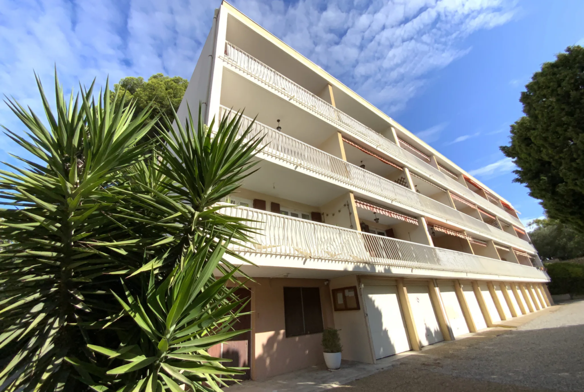 Appartement avec vue mer à vendre à Saint Cyr sur Mer 