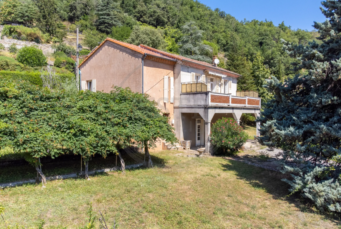 Maison spacieuse de 106m² avec terrain de 2546m² à Coux 