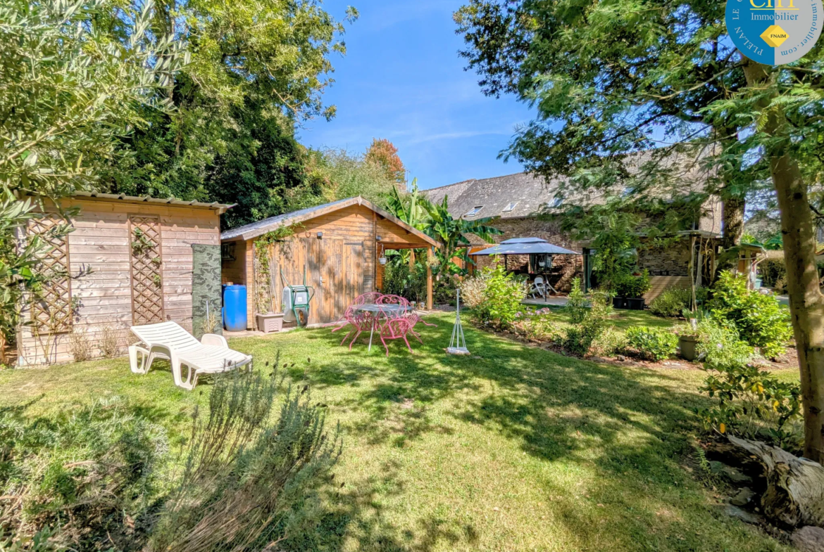 Longère en Pierre avec Jardin à Vendre à Beignon (56380) 