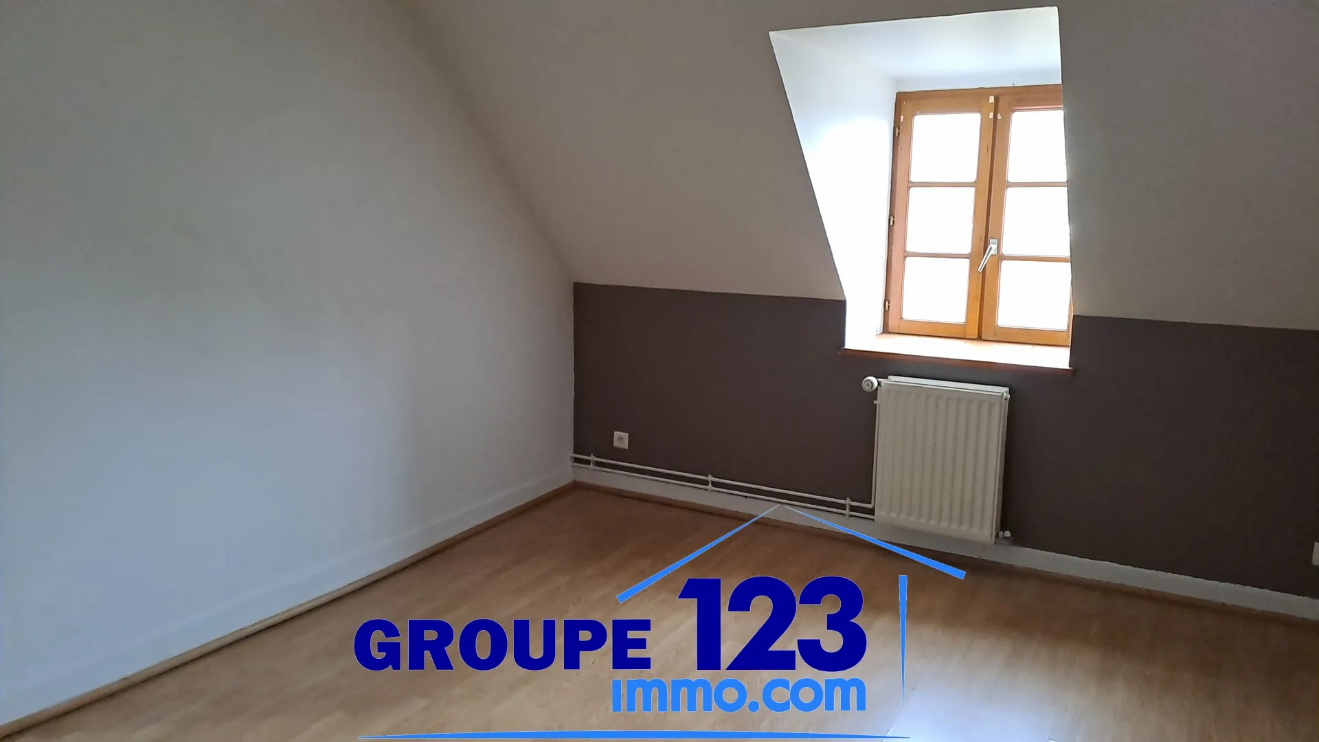 Ensemble de deux habitations à Champvallon - 141 500 € 