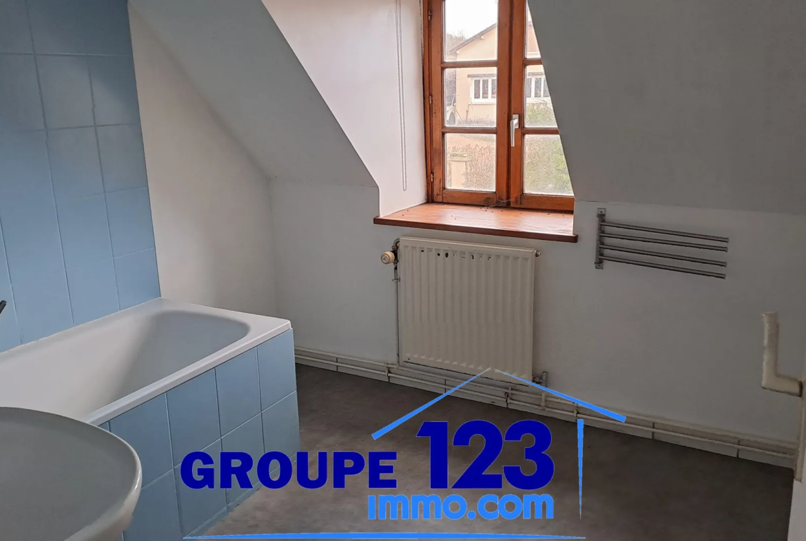 Ensemble de deux habitations à Champvallon - 141 500 € 