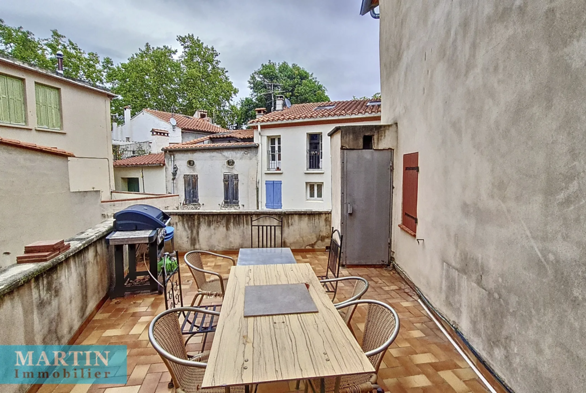 Vente de 2 appartements T2 et T4 à Ceret, centre historique 