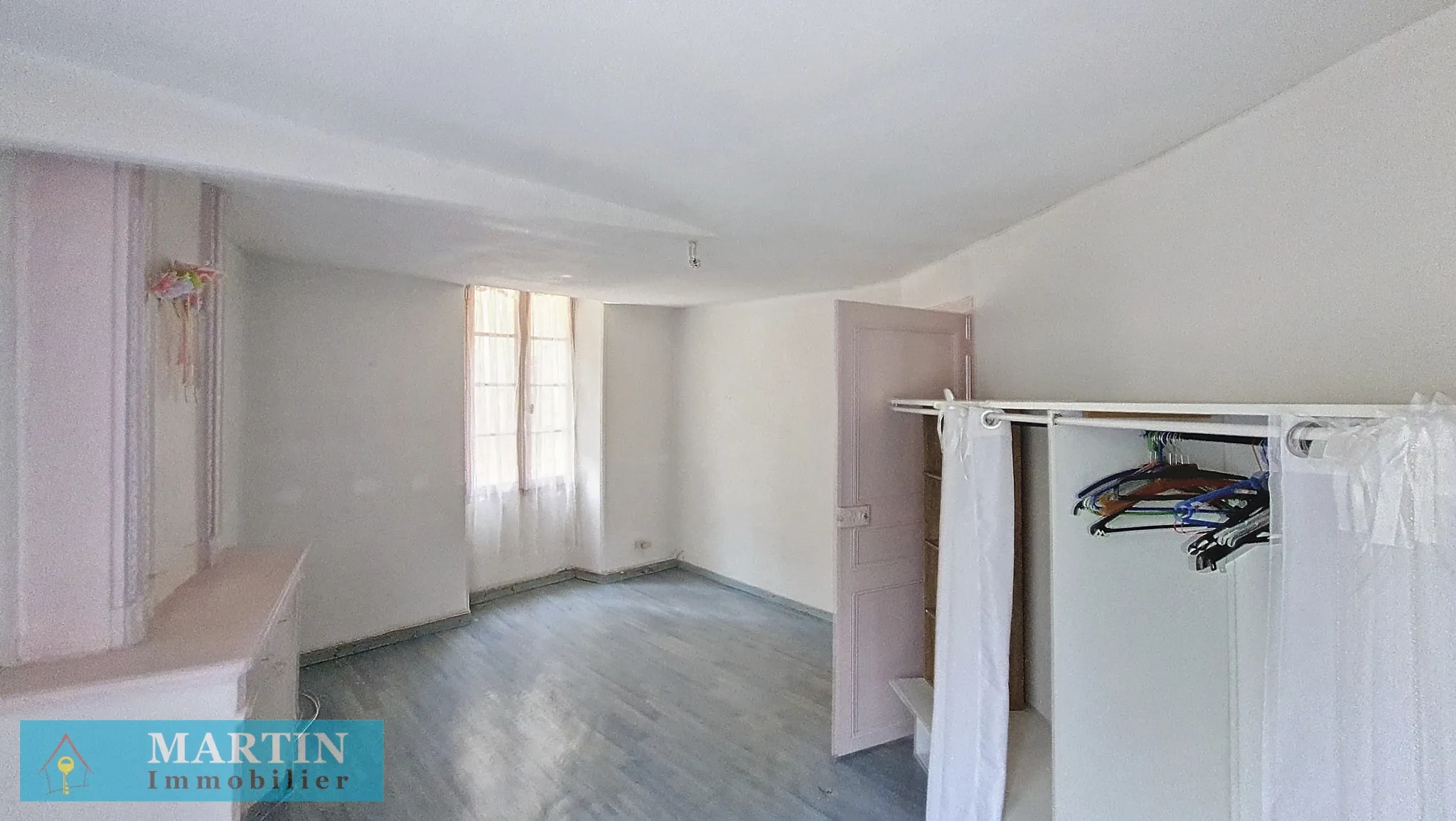 Vente de 2 appartements T2 et T4 à Ceret, centre historique 