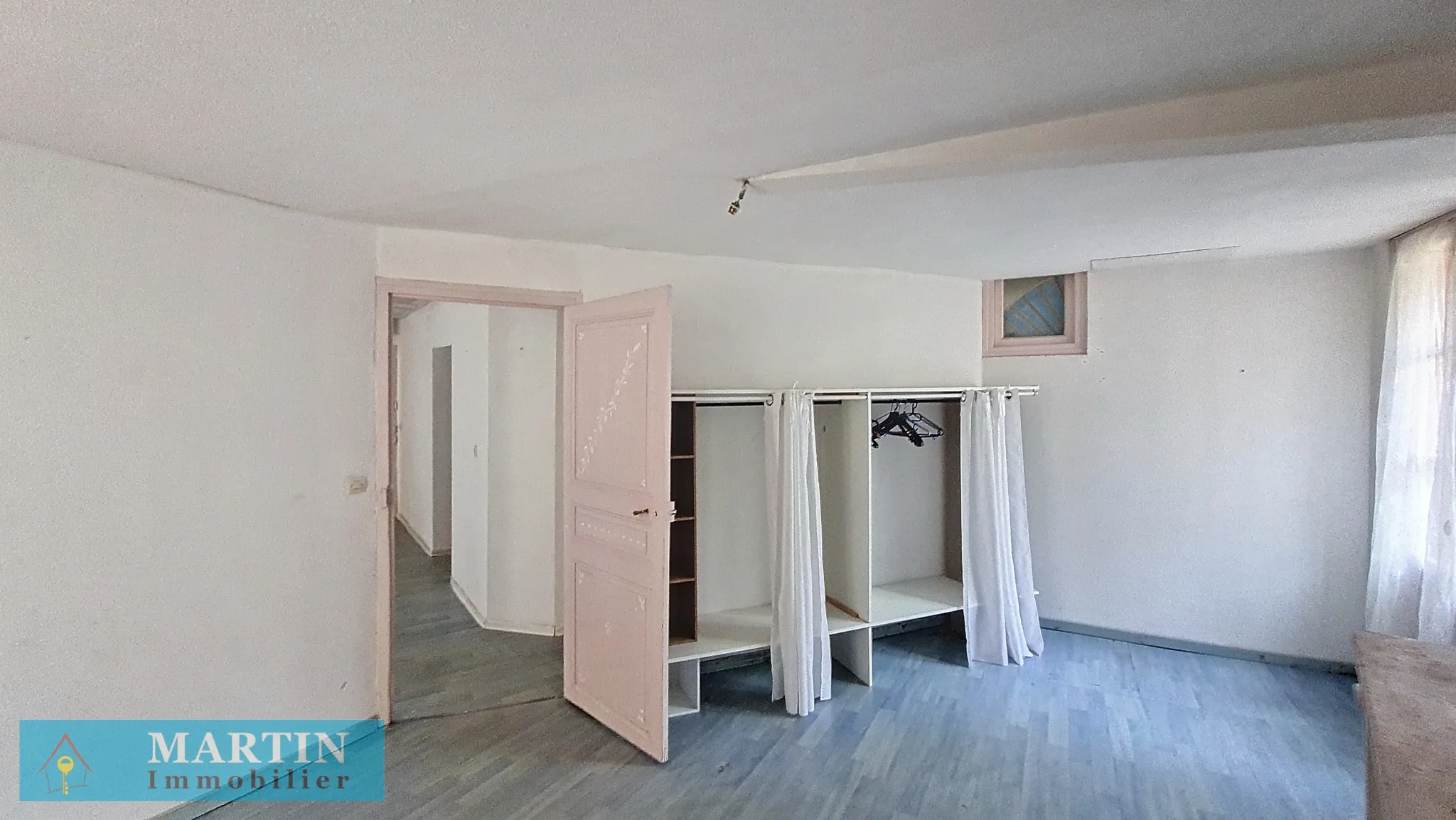 Vente de 2 appartements T2 et T4 à Ceret, centre historique 