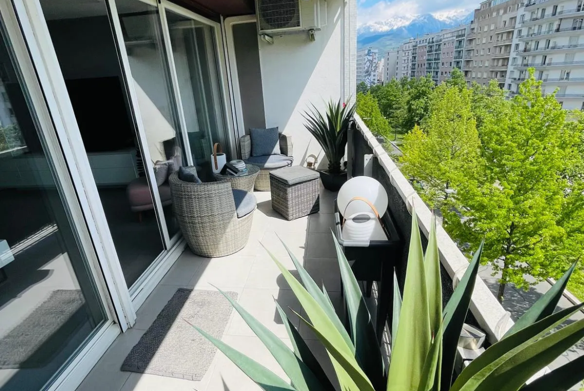 Appartement T4 à vendre à Grenoble, secteur Aigle - 90 m² avec balcon 