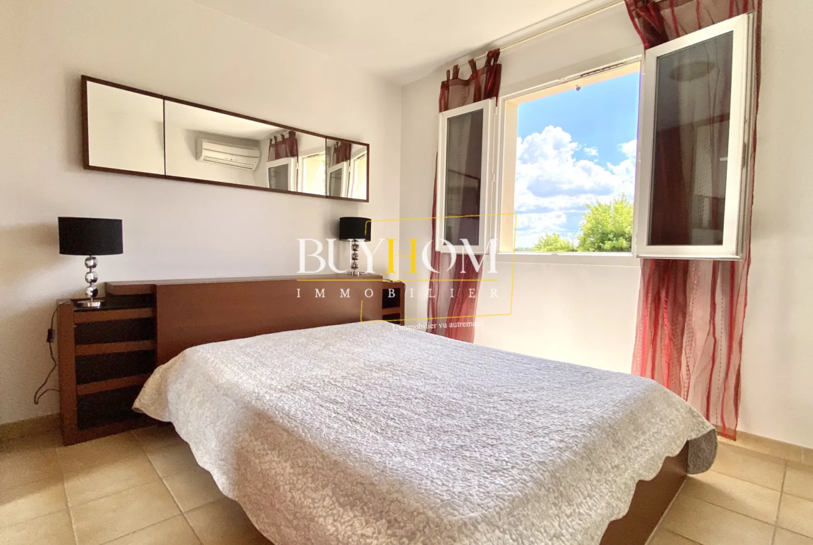 Appartement T2 avec balcon à L'Isle-sur-la-Sorgue 