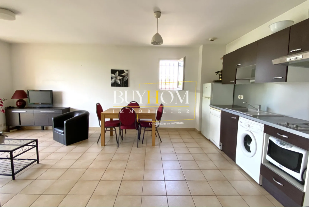 Appartement T2 avec balcon à L'Isle-sur-la-Sorgue 